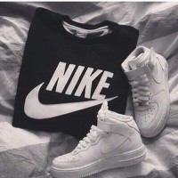 NIKE